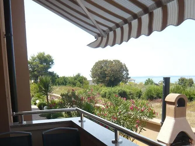 Apartments Jasna In Zaton Close To The Beach